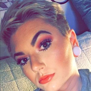 Meet your Posher, Kylie